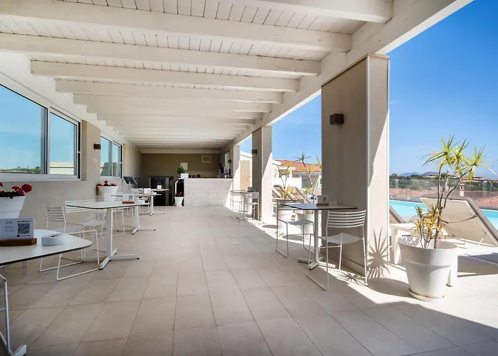 With Panoramic Swimming Pool In Just 850 Mt From The Sea 3*