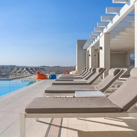 Апарт-отель With Panoramic Swimming Pool In Just 850 Mt From The Sea 3*